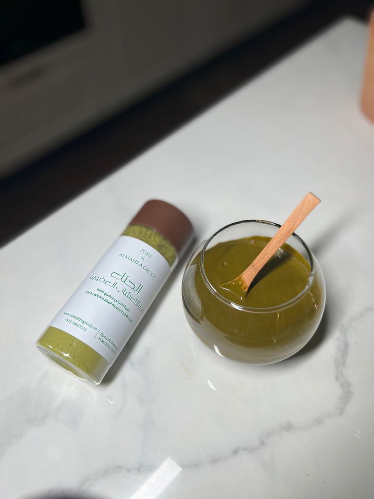 الحناء مع الأعشاب العضوية