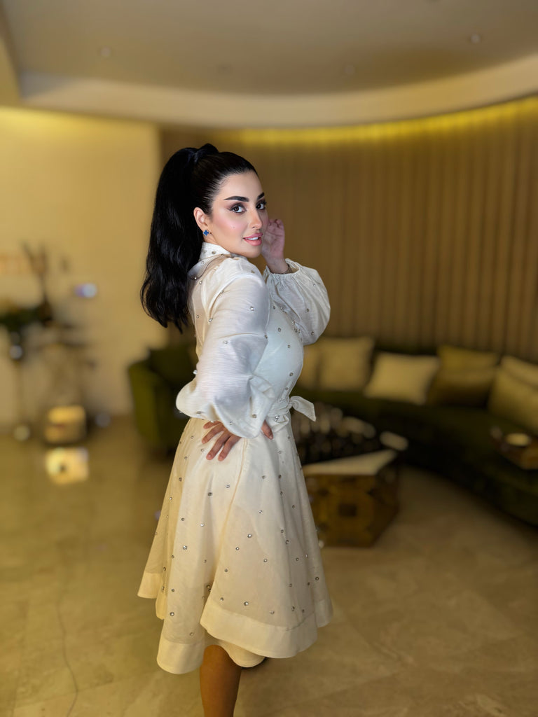 Almahra size(44)